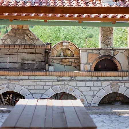 Cleopatra'S House Apartment Каламата Екстериор снимка