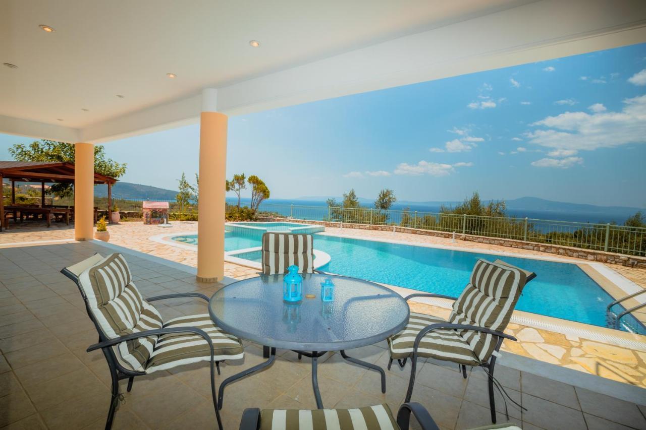 Cleopatra'S House Apartment Каламата Екстериор снимка